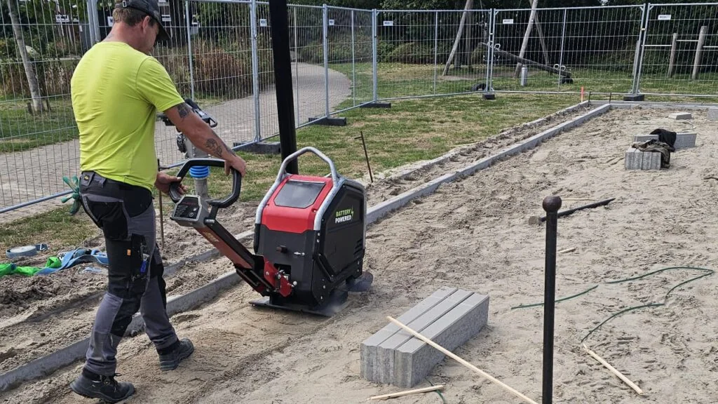 Verdichten langs een nieuw aangelegd pad